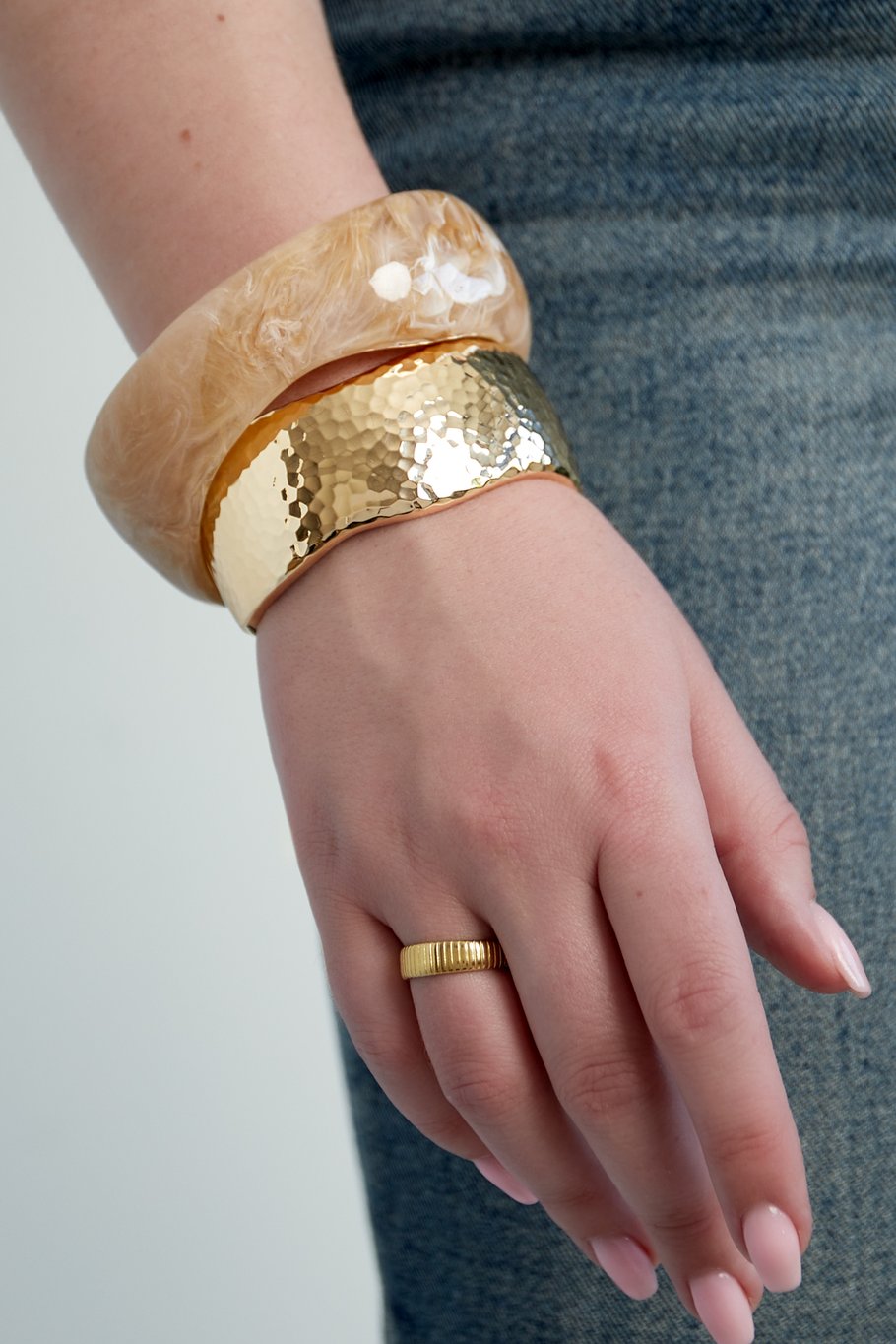 Acrylic bangle Picture2