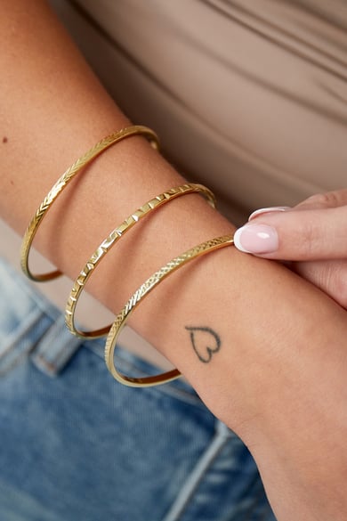 Simple arrow bangle h5 Picture2
