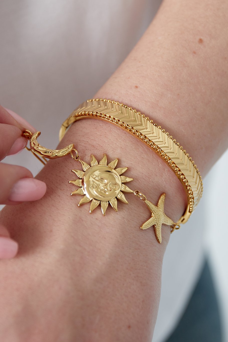 Arrow Bracelet Picture2