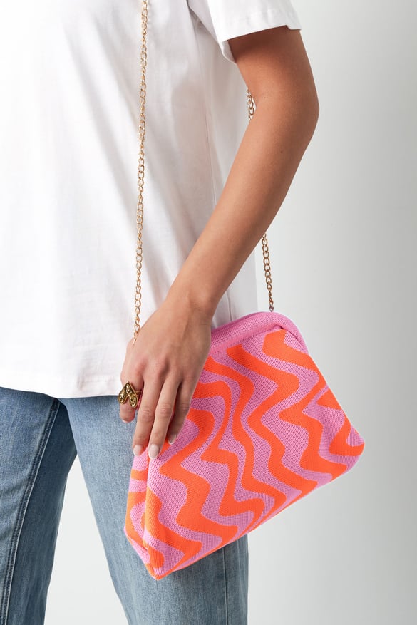 Grafic beach clutch 2