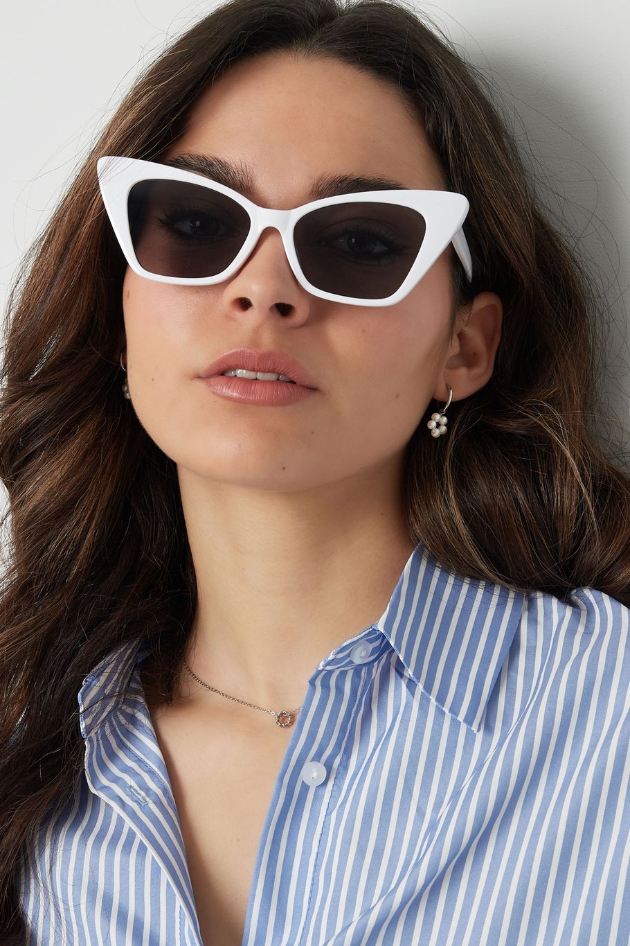Sonnenbrille mit einfarbigem Rahmen – schwarz Bild6