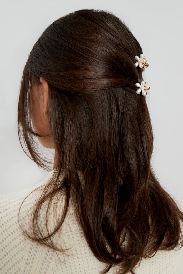 pearl flower hair clip - white 