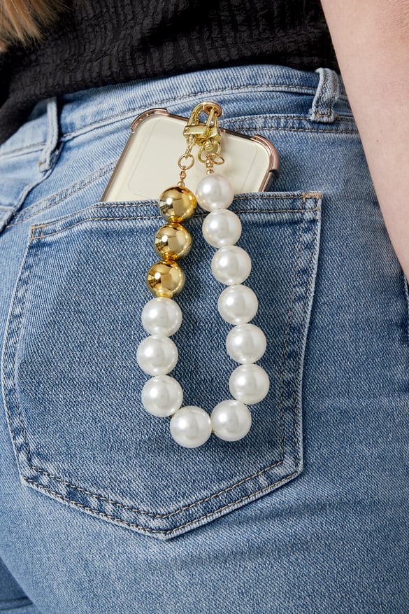 phone cord pearls - white  2
