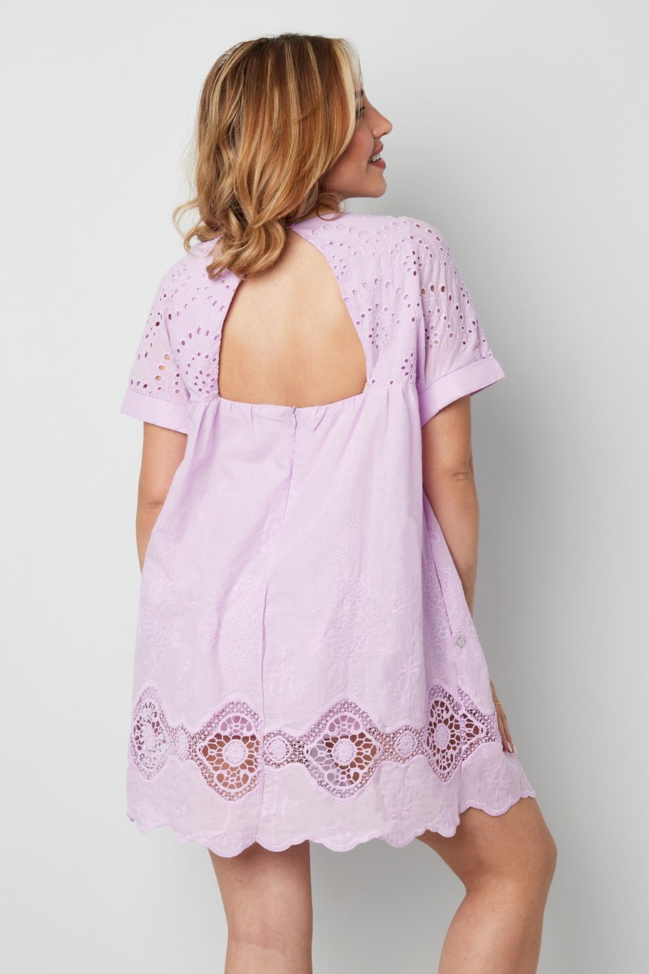 Short dress with open back - fuchsia Picture8