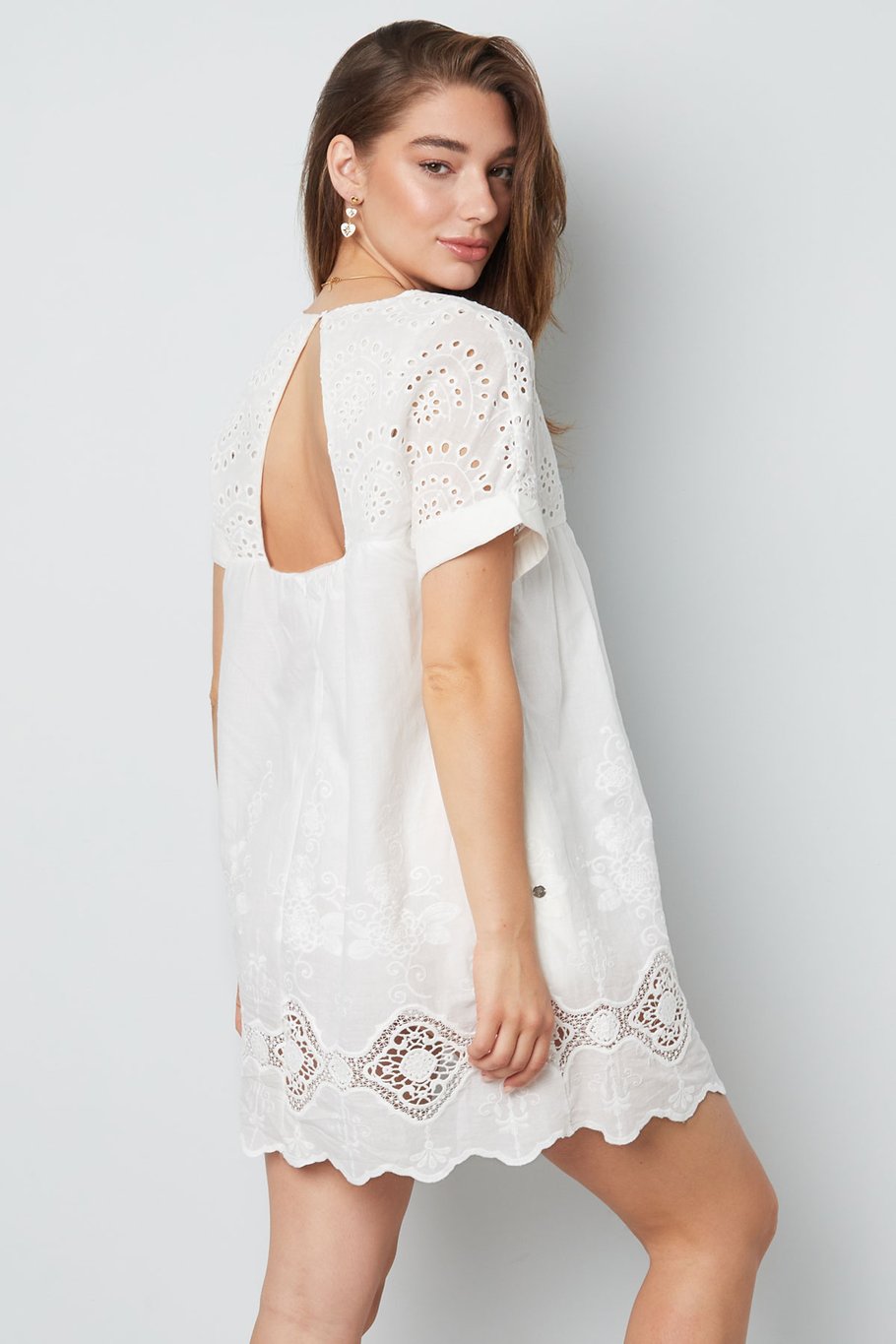 Short dress with open back - fuchsia Picture10