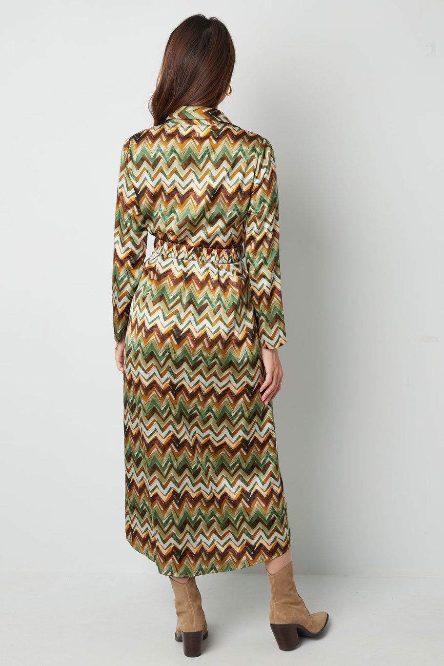 Maxikleid mit Zickzackmuster in Beige Bild4
