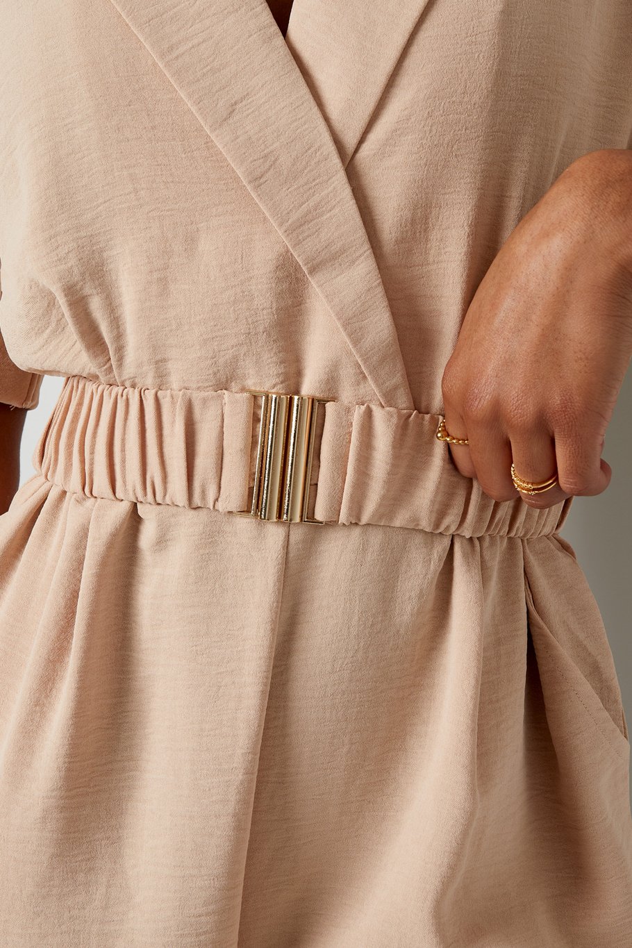 Combinaison Avec Ceinture Beige Image8