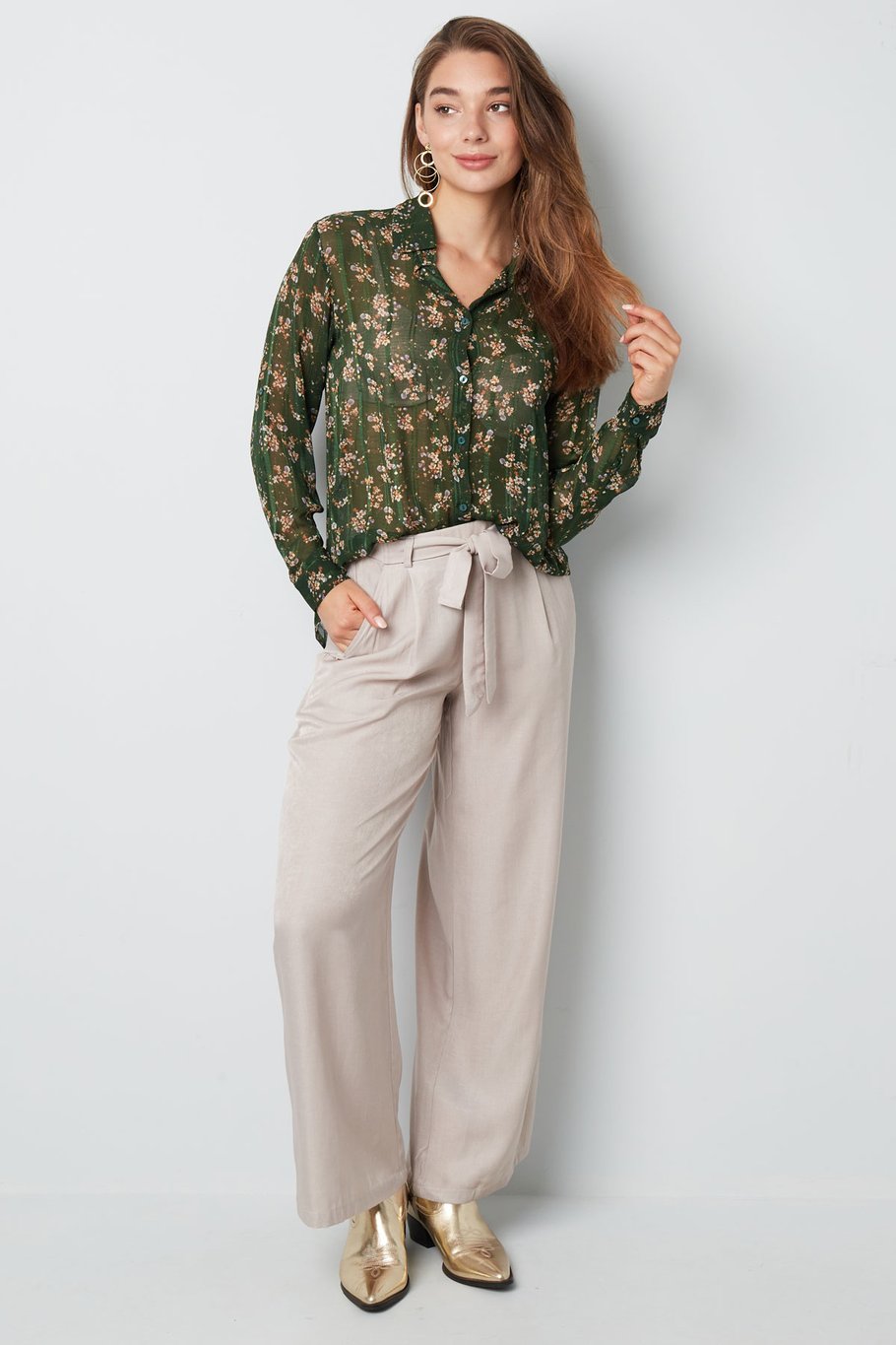 Bluse mit Blumendruck in Grün Bild6