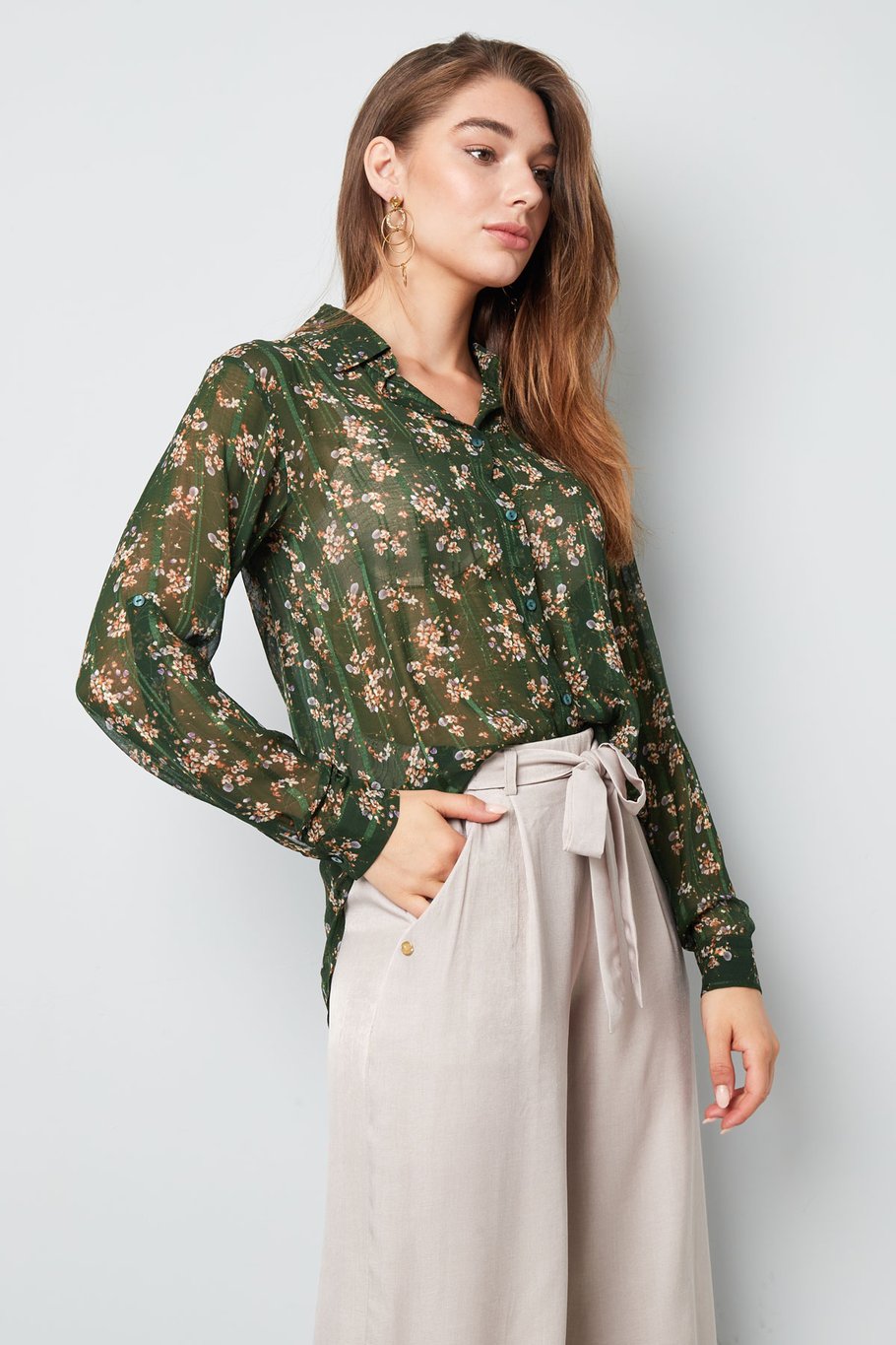 Bluse mit Blumendruck in Grün Bild3