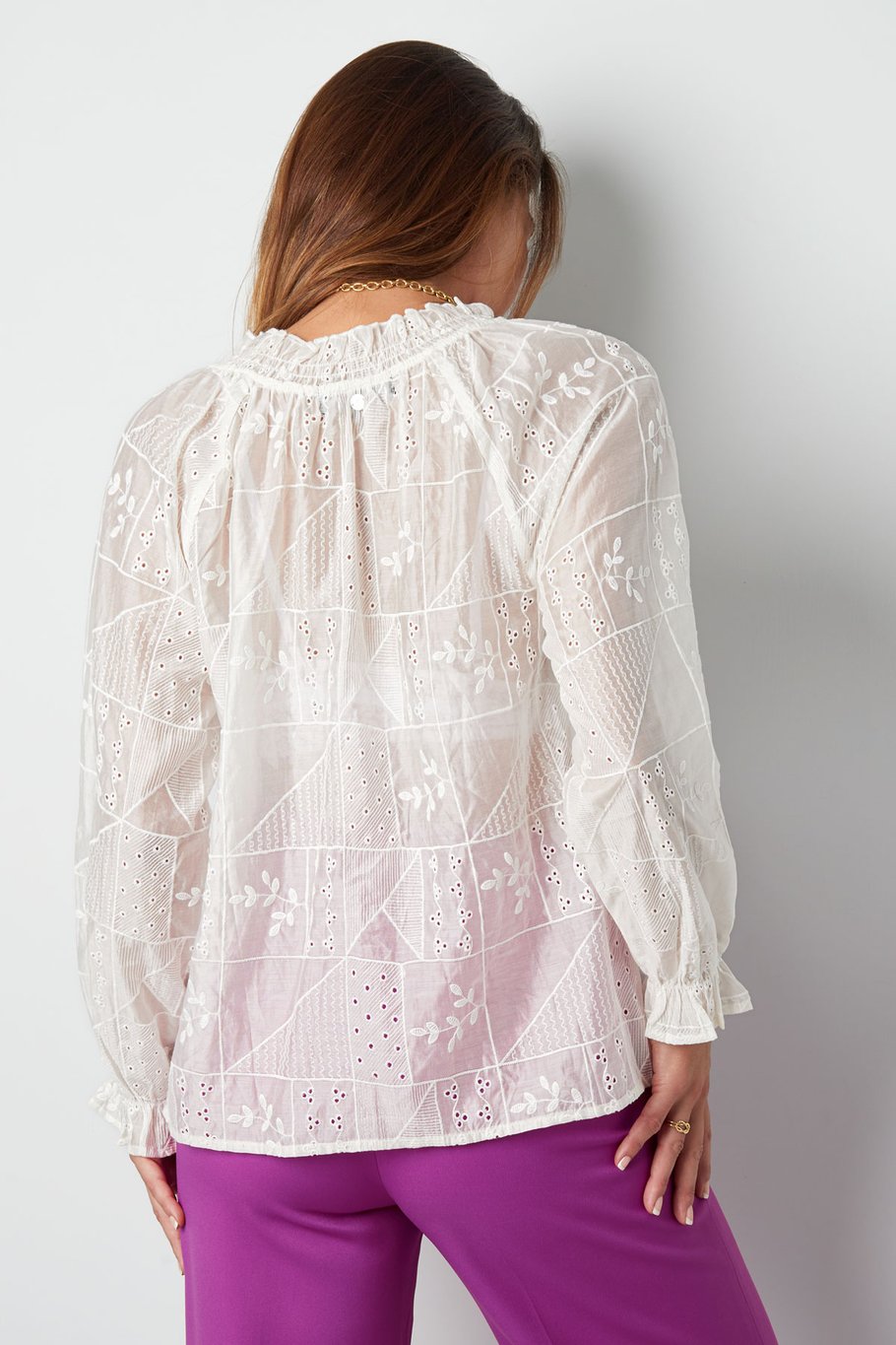 Bluse mit V-Ausschnitt, bestickt, cremefarben Bild7