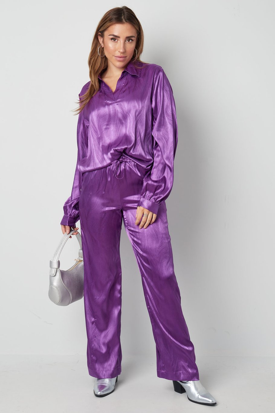 Blusa de raso con estampado - violeta Imagen5