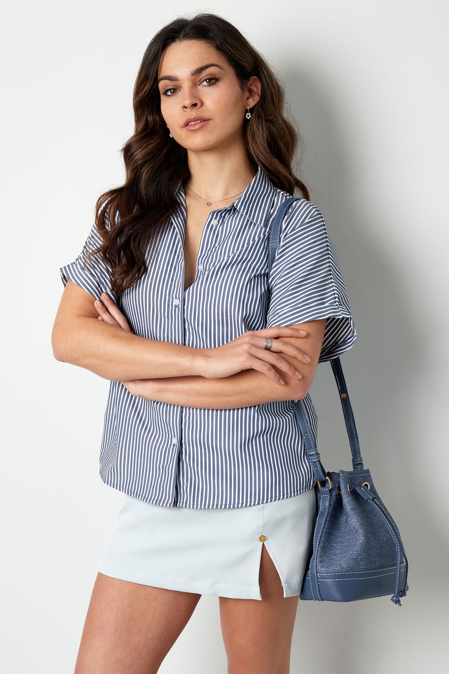 Blusa de rayas con manga corta - azul  Imagen9