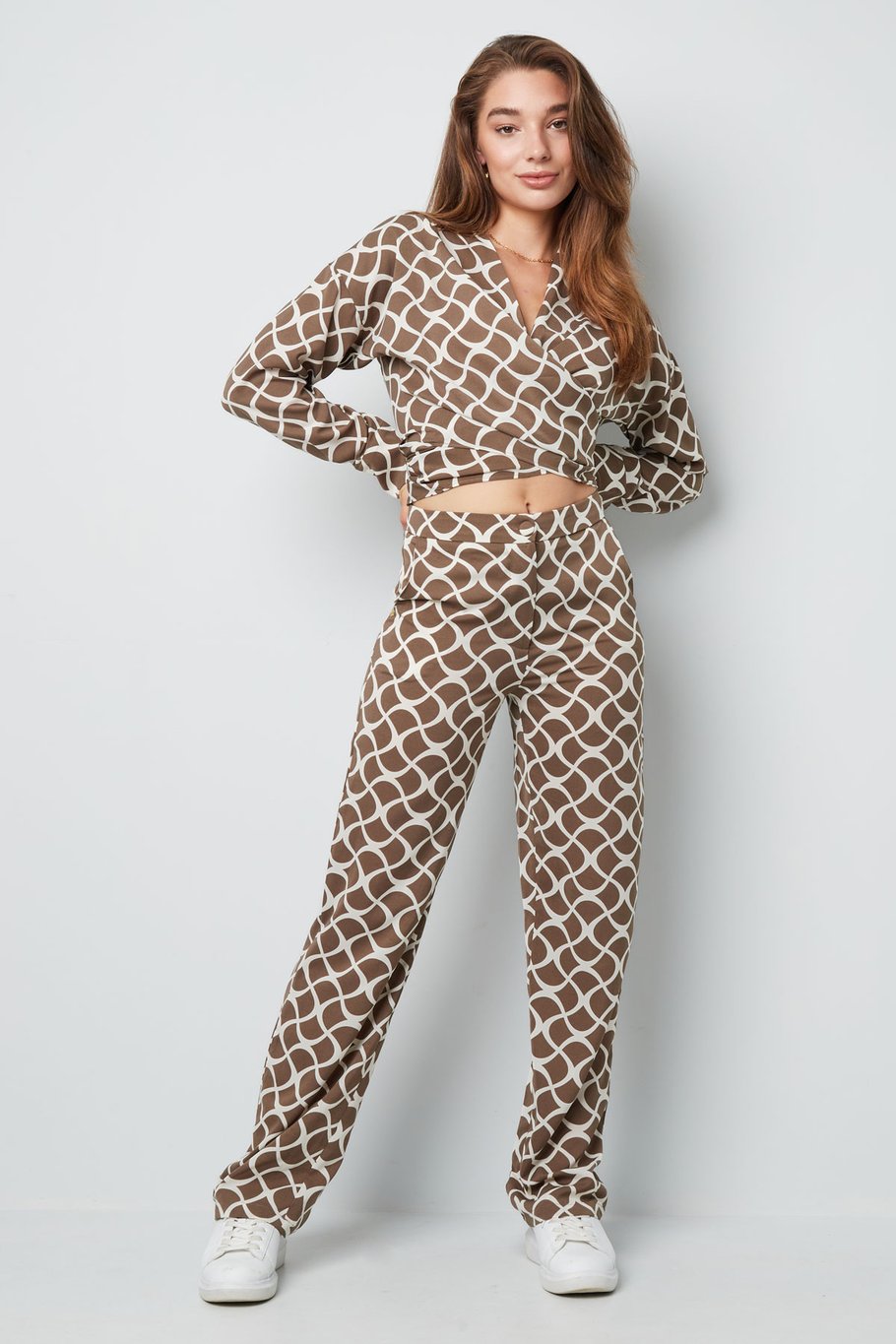Wickelbluse mit ästhetischem Druck – Beige h5Bild3