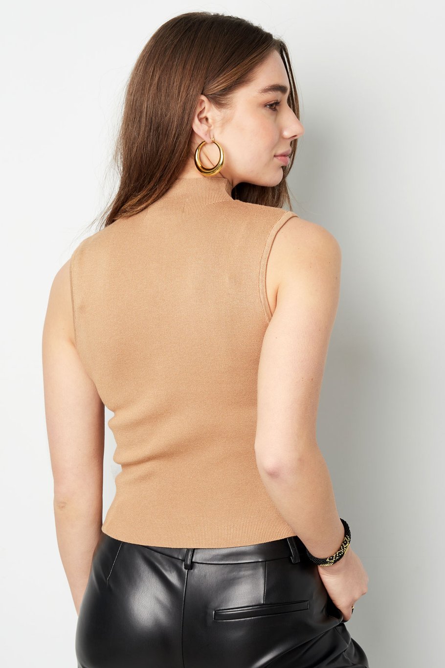 Top senza maniche con collo alto basso large/extra large – beige Immagine6