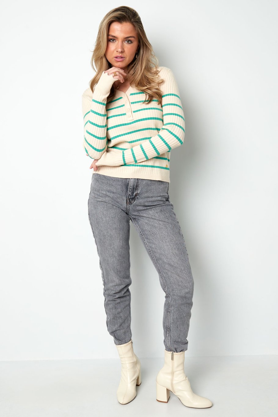 Maglia a righe con scollo a V - nero/bianco  Immagine8