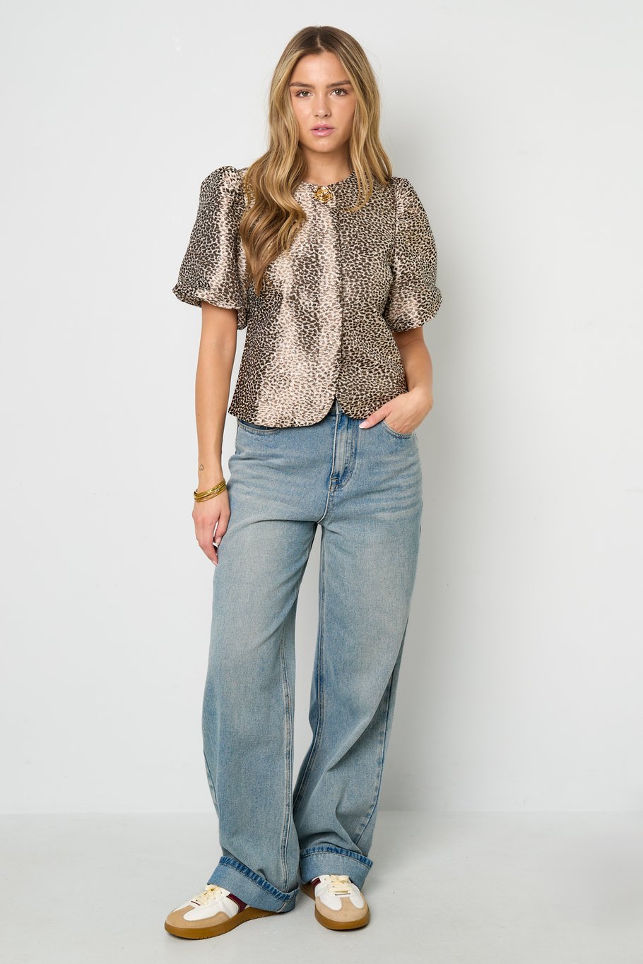 Puff Sleeve Statement Top Picture6