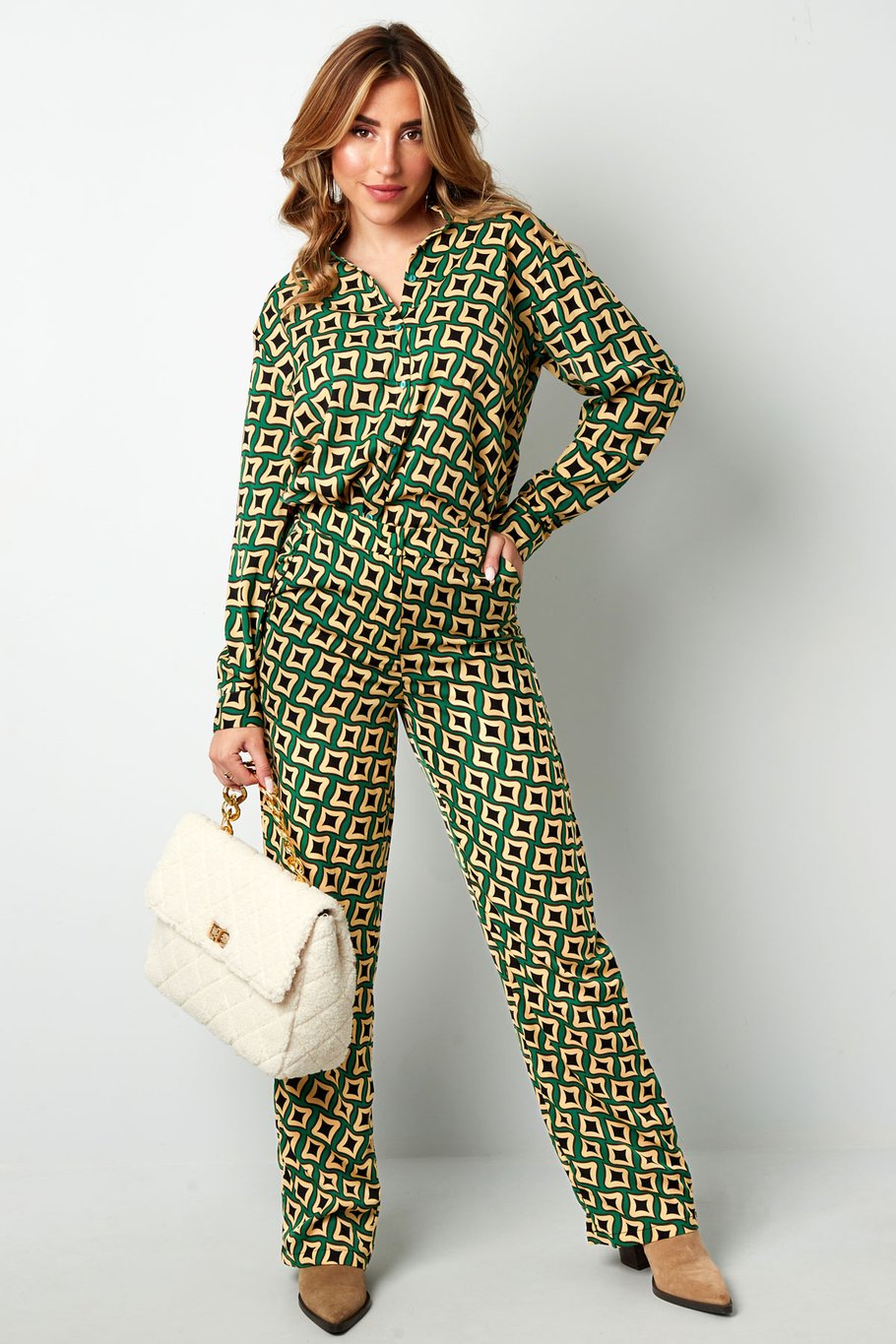 Hose mit Retro-Print in Schwarz Bild4