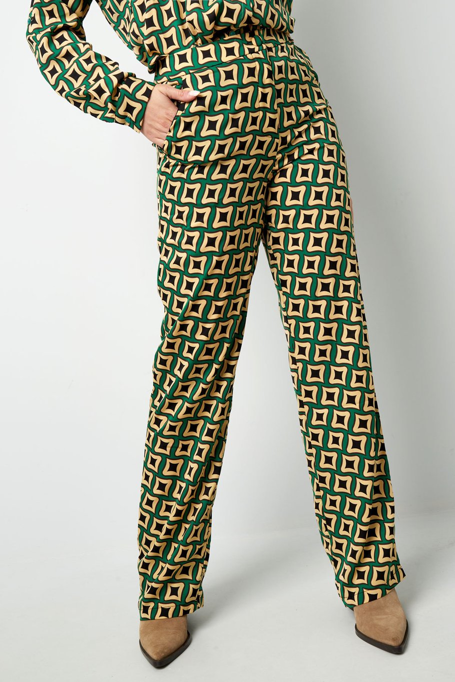 Hose mit Retro-Print in Schwarz Bild8