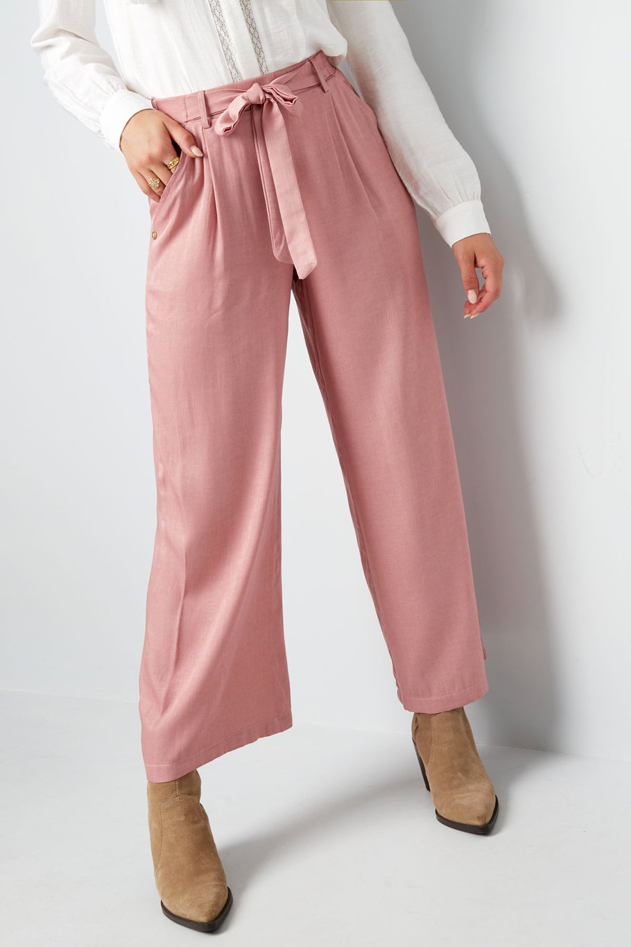 Pantalón largo detalle lazo beige Imagen4