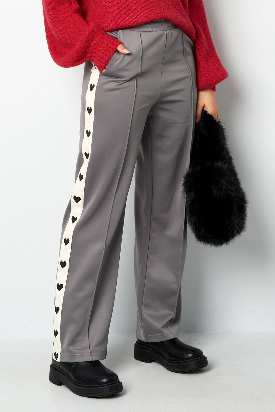Pants with hearts on the side - red Picture3