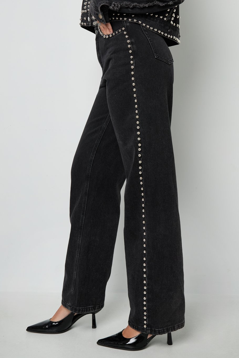 Studs Jeans Picture6