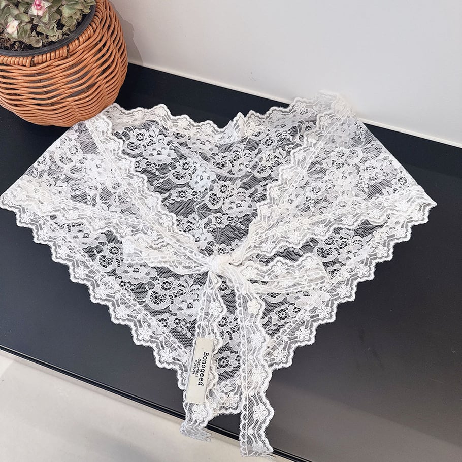 1 Stück Romantisches Bandana mit Blumenspitze Bild3