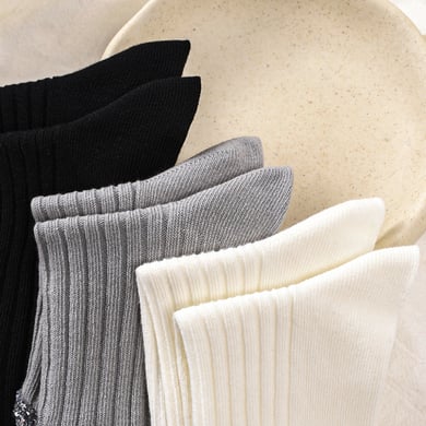 Modische, herzförmige, aus reiner Baumwolle gestrickte Damensocken mit silbernem Faden in Wadenlänge h5 Bild5