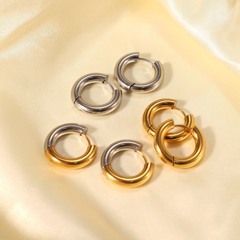 Europäischer und amerikanischer INS-Stil, 4 mm, neues Design, schlichter 18 Karat vergoldeter Edelstahlschmuck, Gold- und Silber-Creolen-Zubehör Bild5