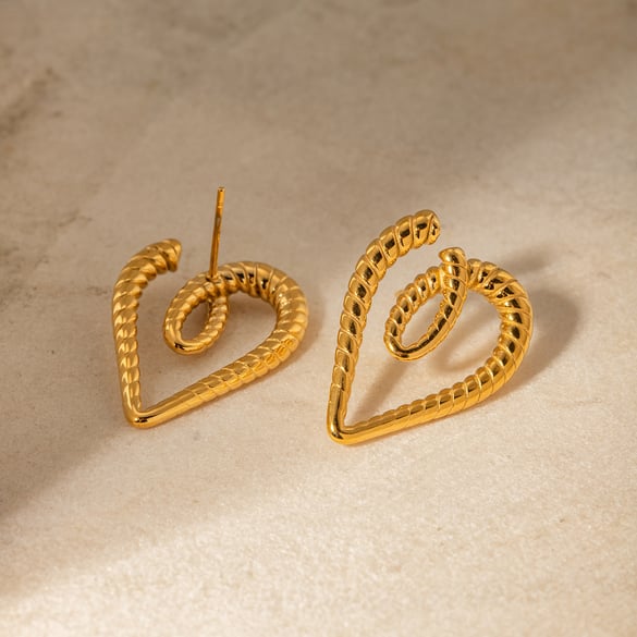 Orecchini a forma di cuore a coste in acciaio inossidabile oro 18k ins celebrità di internet stesso stile tendenza moda orecchini in acciaio al titanio per donna