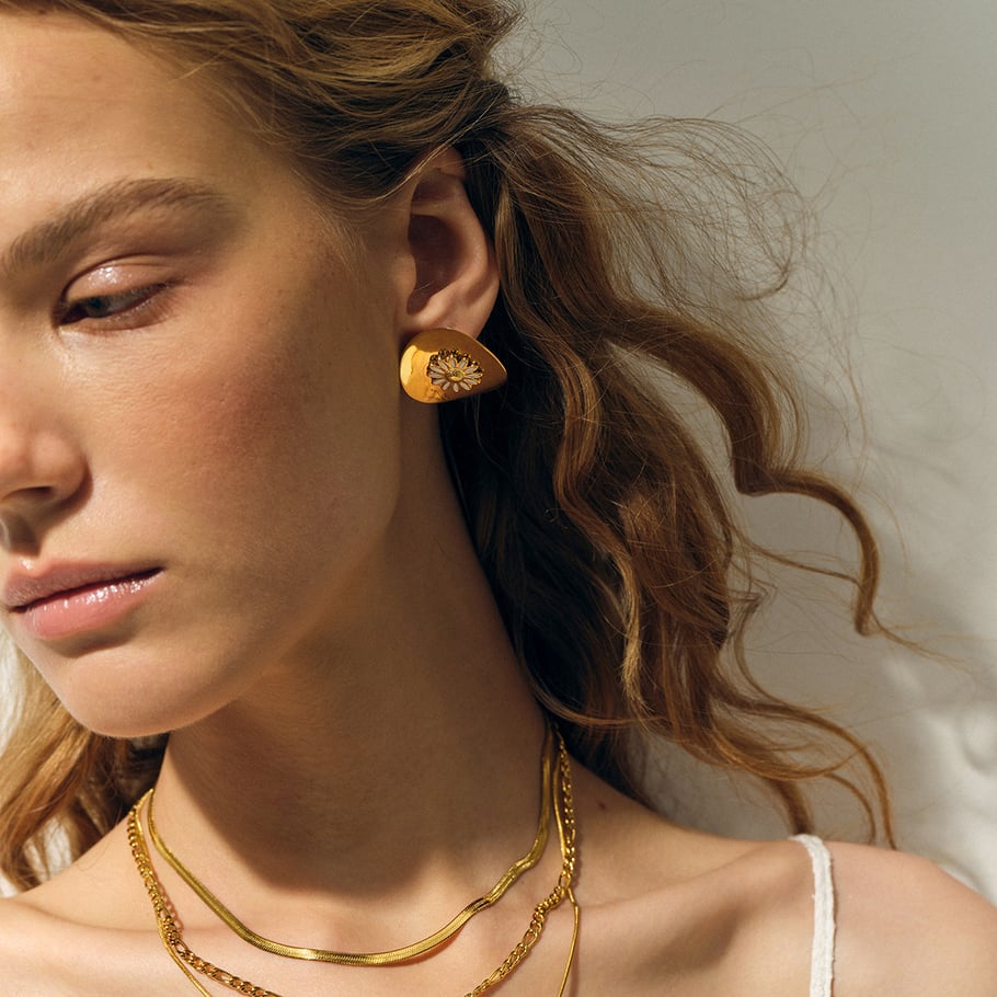 JD designer model!! Steel color/oil dripping stainless steel disc white oil dripping daisy earrings Picture6