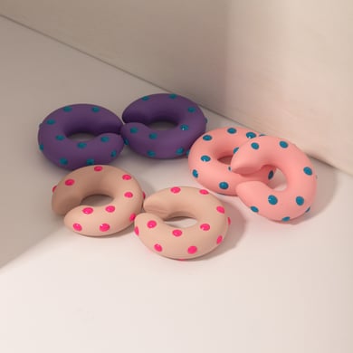 Europäische und amerikanische Ins-Stil grenzüberschreitende übertriebene Persönlichkeit Modetrend Gummifarbe Tropföl C-förmige Ohrringe Ohrringe Zubehör Großhandel Frauen h5 Bild5