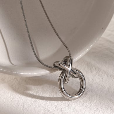 Unique design 18k gold stainless steel/XO integrated pendant necklace European and American cold style circle titanium steel necklace h5 Picture6