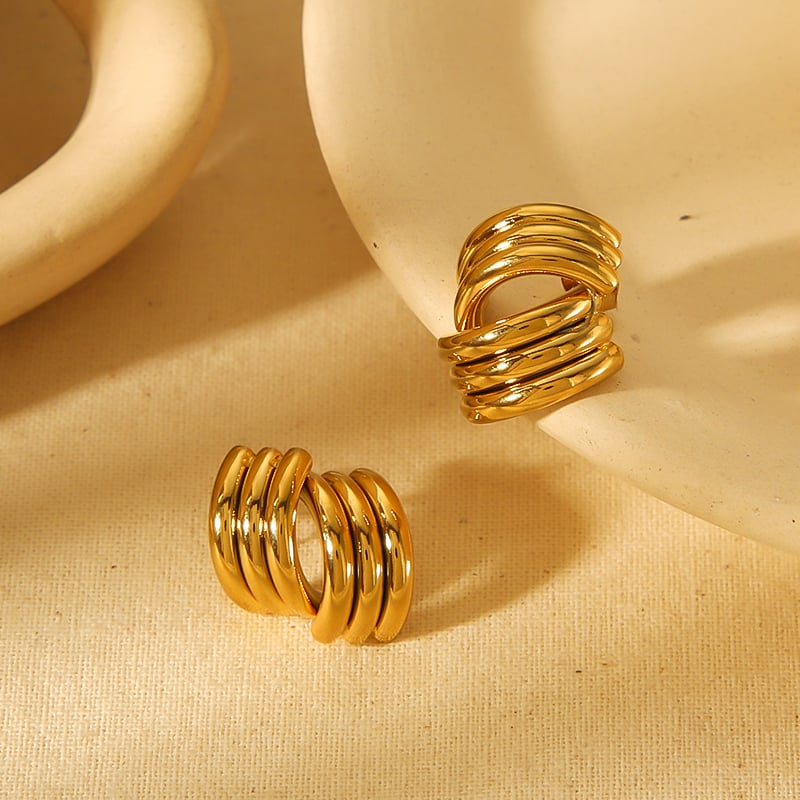 1 paire de boucles d&#39;oreilles géométriques brillantes en acier inoxydable plaqué or 18 carats, simples et à la mode, pour un usage quotidien pour les femmes Image4