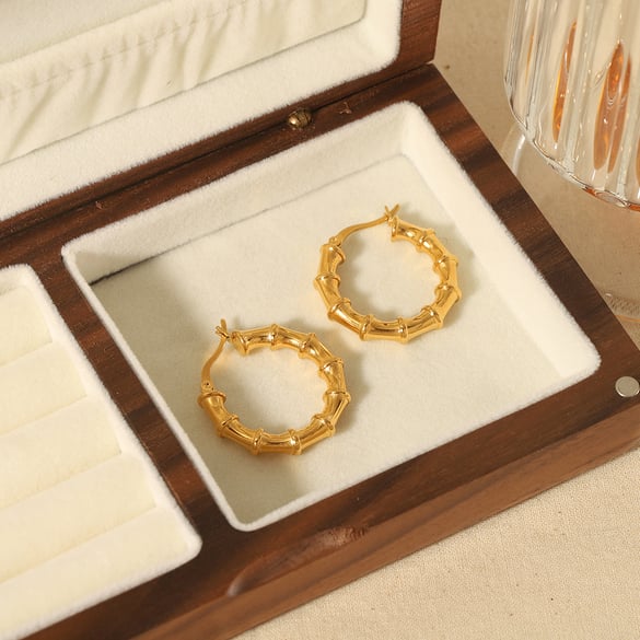 1 pair of simple and fashionable 18k gold-plated stainless steel bamboo hoop earrings for women for daily wear 2