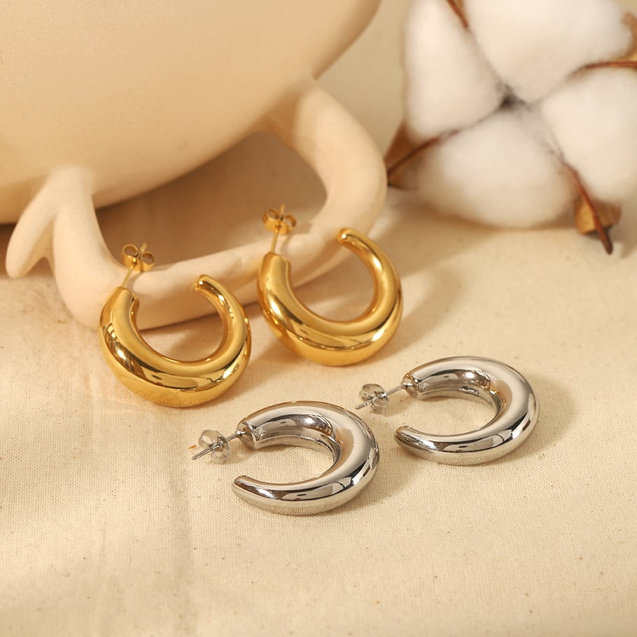 1 pair of creative and fashionable 18k gold-plated stainless steel glossy C-shaped crescent earrings for women for daily wear Picture4
