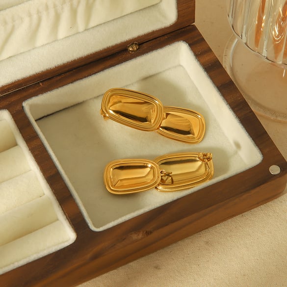 1 Paar personalisierte, klassische, glänzende, geometrische, rechteckige Ohrringe mit Anhänger aus 18 Karat vergoldetem Edelstahl für Damenschmuck zum täglichen Tragen