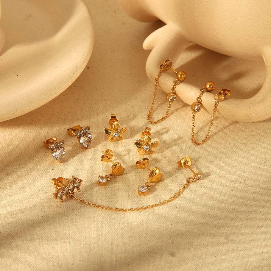 1 pair of exquisite and fashionable 18k gold-plated stainless steel flower heart earrings for women for daily wear Picture4