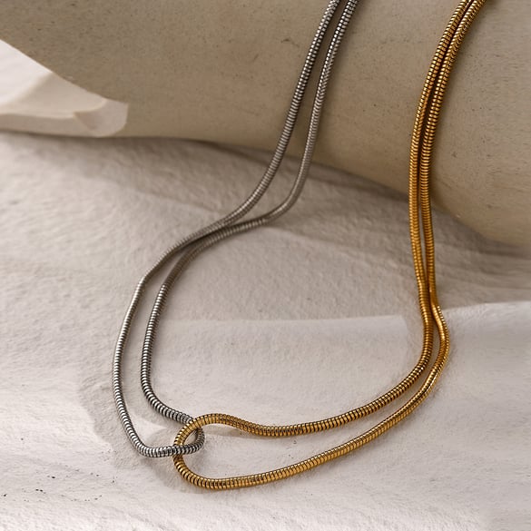 18 Karat Gold Edelstahl Gold und Silber farblich passende flache Schlangenknochenkette Halskette im kalten Stil einzigartiges Design Titanstahl Halskette