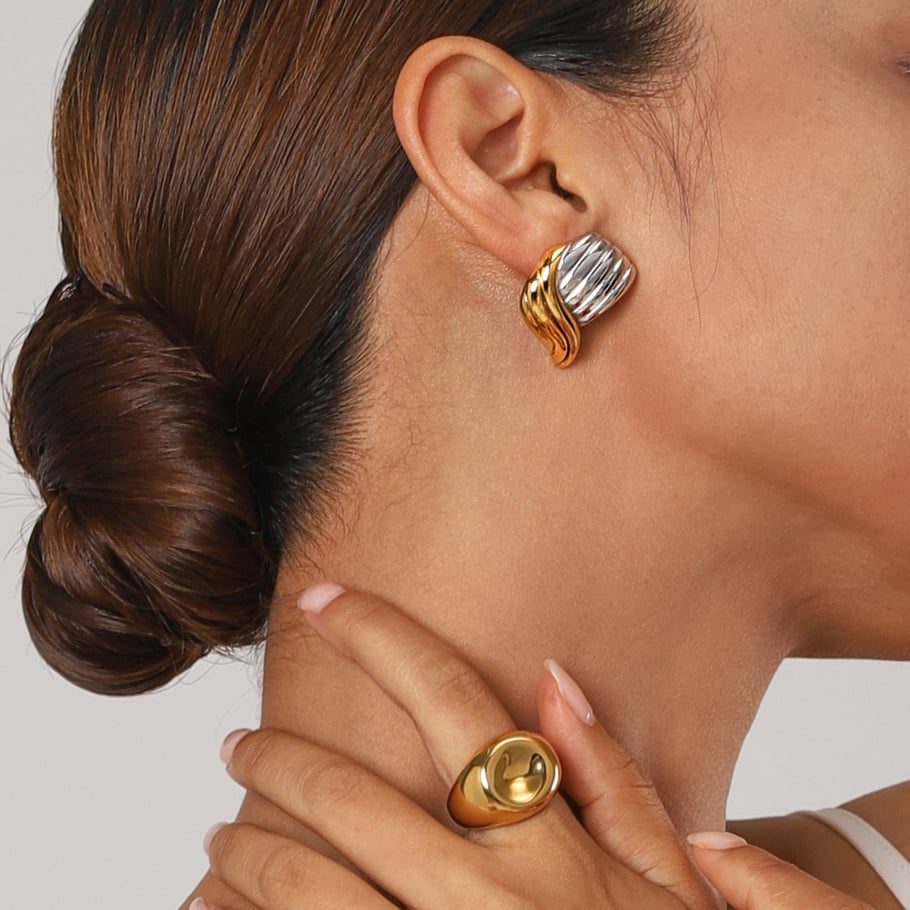 18k gold stainless steel/threaded wave-shaped earrings with unique design on the left and right sides, high-grade titanium steel color matching earrings Picture4