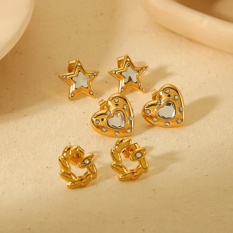 1 Paar exquisite und modische 18 Karat vergoldete Herz-Stern-Ohrringe aus Edelstahl mit Diamanten für Damen zum täglichen Tragen Bild4