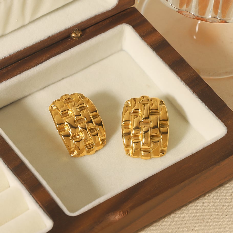 1 Paar personalisierte, klassische Ohrringe aus 18 Karat vergoldetem Edelstahl mit geometrischer Webstruktur für Damenschmuck zum täglichen Tragen Bild6