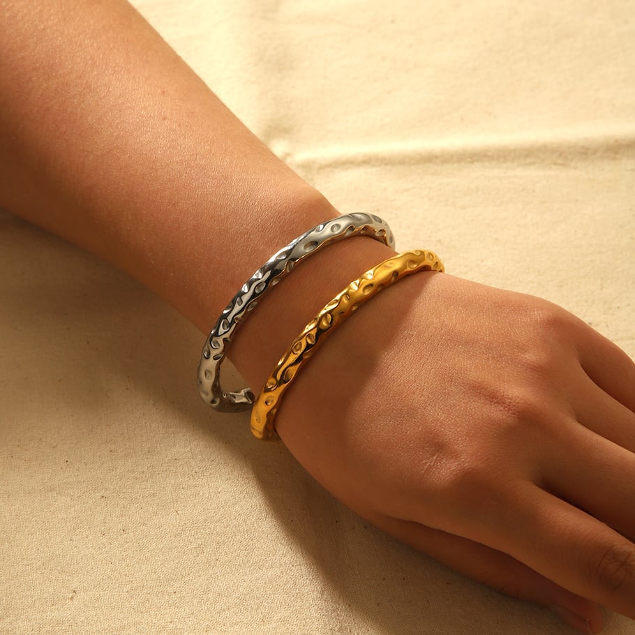1 piece of classic fashion 18k gold-plated stainless steel lava open bracelet for women jewelry for daily wear Picture3
