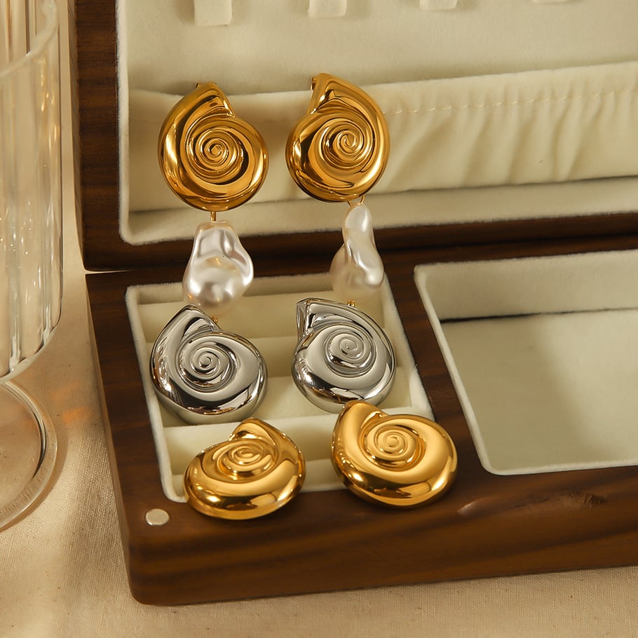 1 Paar elegante und modische 18 Karat vergoldete Perlenohrringe aus Edelstahl für Damen zum täglichen Tragen Bild4