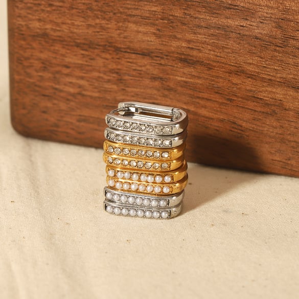 1 paio di orecchini di perle a forma di U in acciaio inossidabile placcato oro 18k, semplici e alla moda, per le donne, da indossare ogni giorno 2