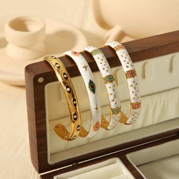 1 pezzo di elegante e alla moda bracciale aperto in acciaio inossidabile placcato oro 18k con goccia di olio intarsiata in zircone per gioielli da donna per l&#39;uso quotidiano