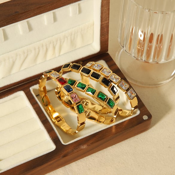 1 pièce de bracelet classique et élégant en acier inoxydable plaqué or 18 carats avec zircon carré coloré pour femme, bijoux à porter au quotidien