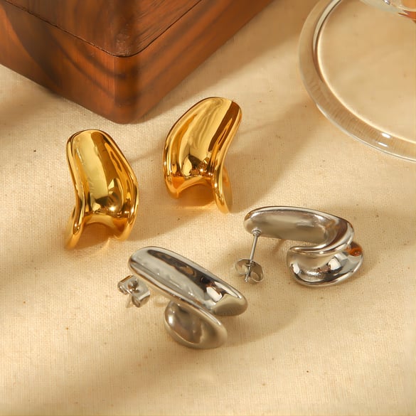 1 pair of stylish 18K gold plated stainless steel irregular curved earrings for ladies daily wear 2