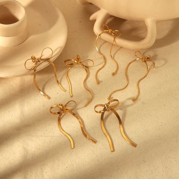 1 pair of fashionable 18k gold-plated stainless steel bow tassel earrings for women for daily wear 2