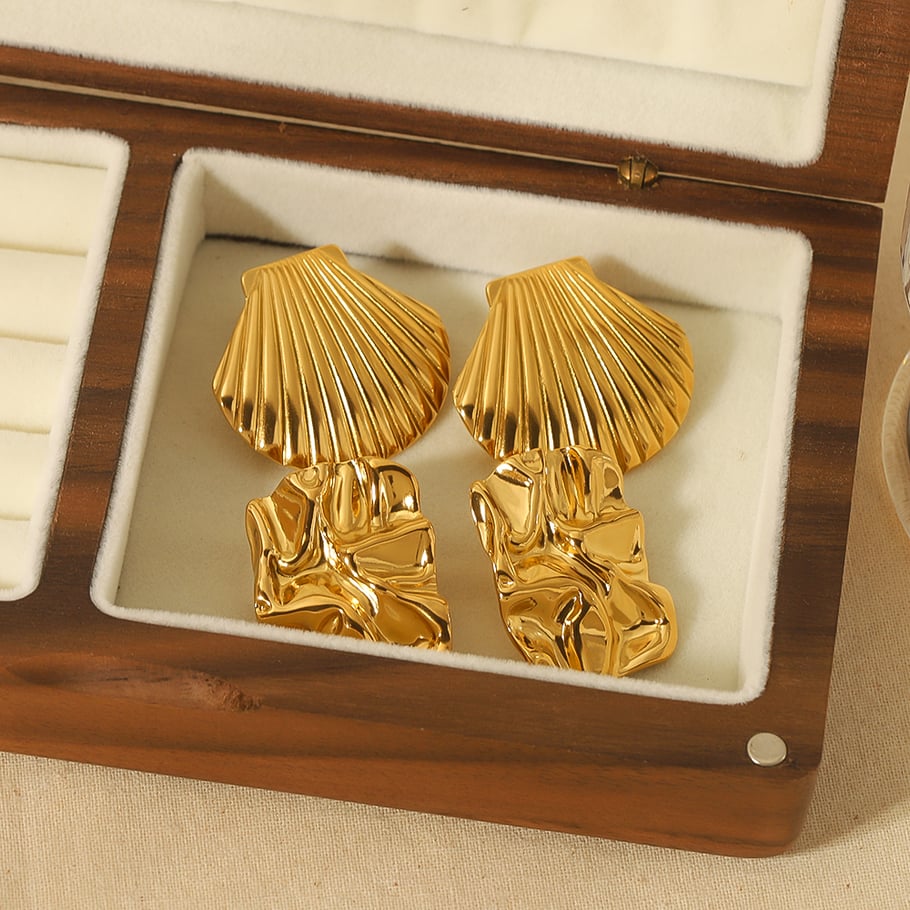 1 pair of creative and fashionable 18k gold-plated stainless steel geometric shell texture earrings for women for daily wear Picture3