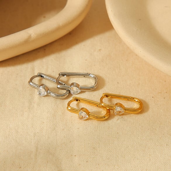 1 pair of simple and fashionable 18k gold-plated stainless steel diamond heart wire earrings for women's daily wear